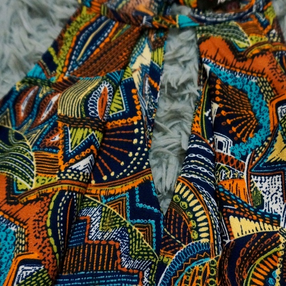 Abstract Print High Neck Halter Dress in Women - Picture 3 of 4